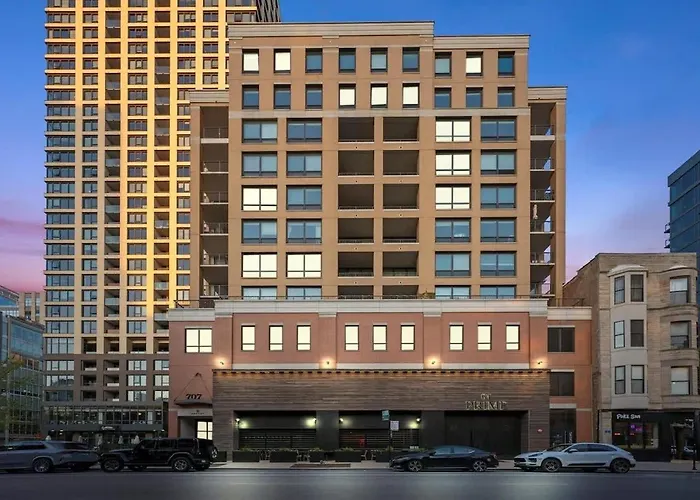 Boulevard Walk Everywhere 5 Mins To Magnificent Mile River North 02 Chicago