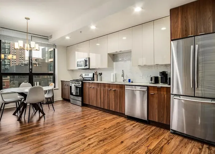 Boulevard Walk Everywhere 5 Mins To Magnificent Mile River North 02 Chicago